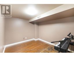 11 Kensington Trail, Barrie, ON L4N0K5 Photo 28