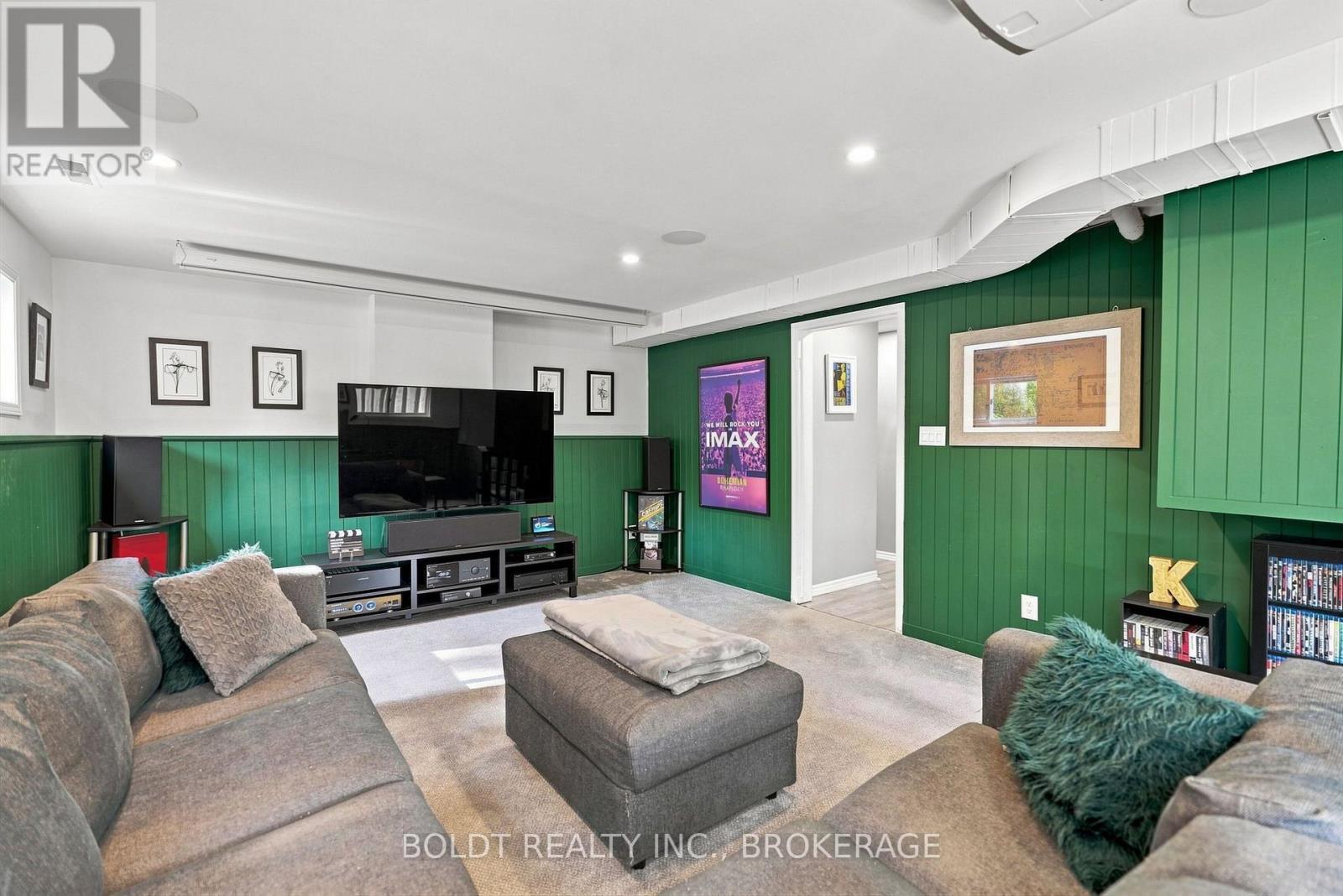 16 LONGFELLOW AVENUE - 26