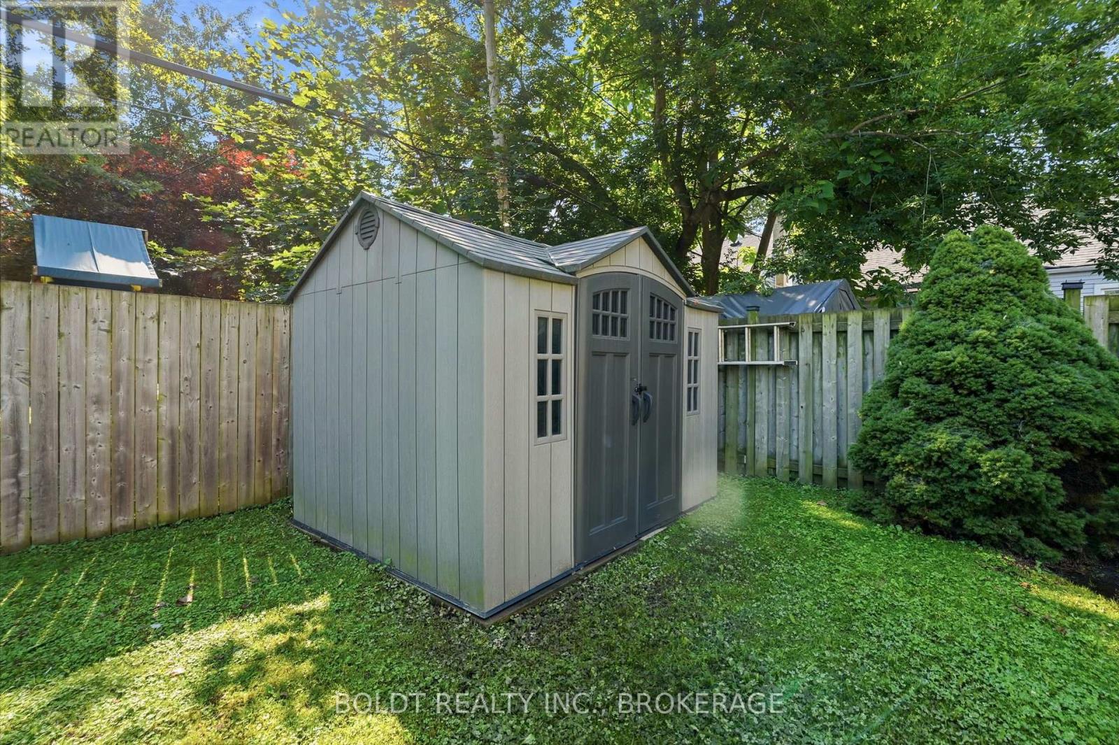 16 LONGFELLOW AVENUE - 33