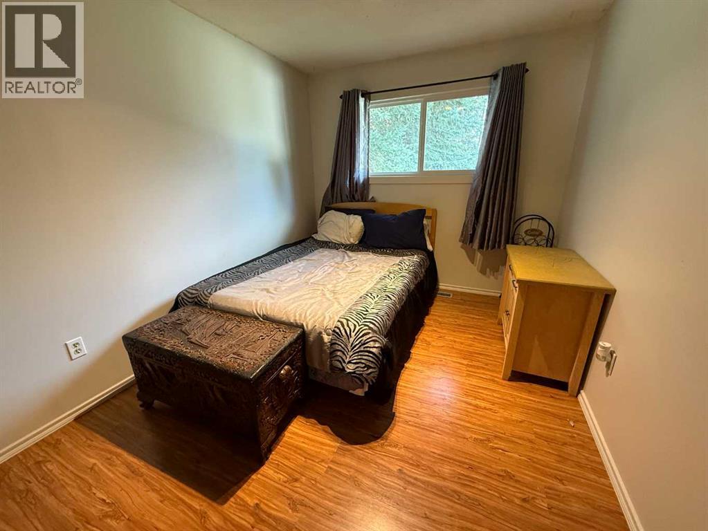 129 Tamarack Avenue - Image 12