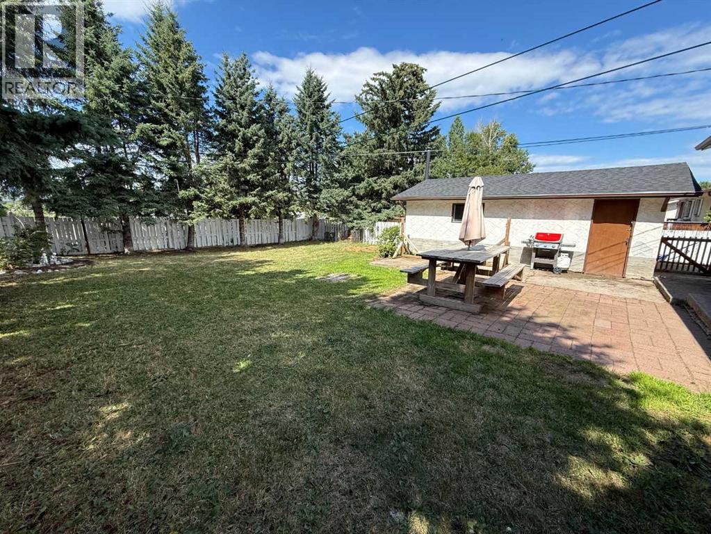 129 Tamarack Avenue - Image 25