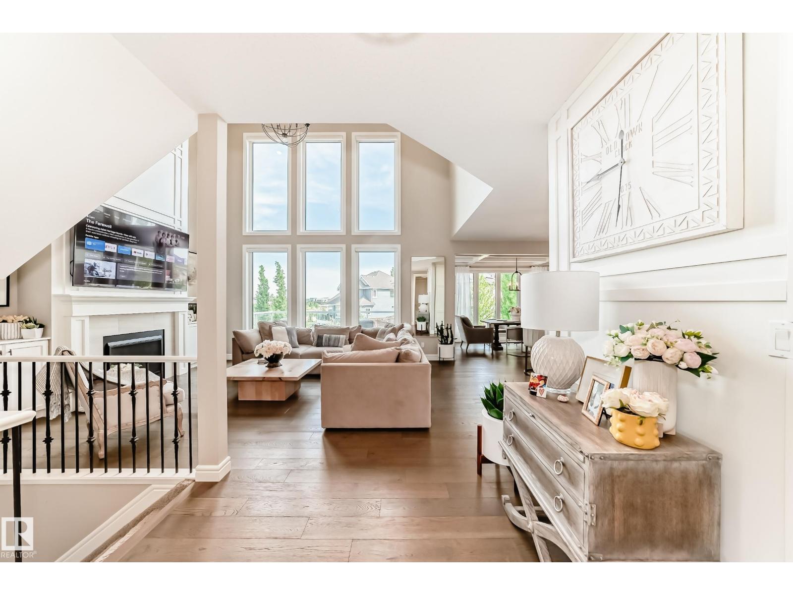 9034 24 AVE SW - 6