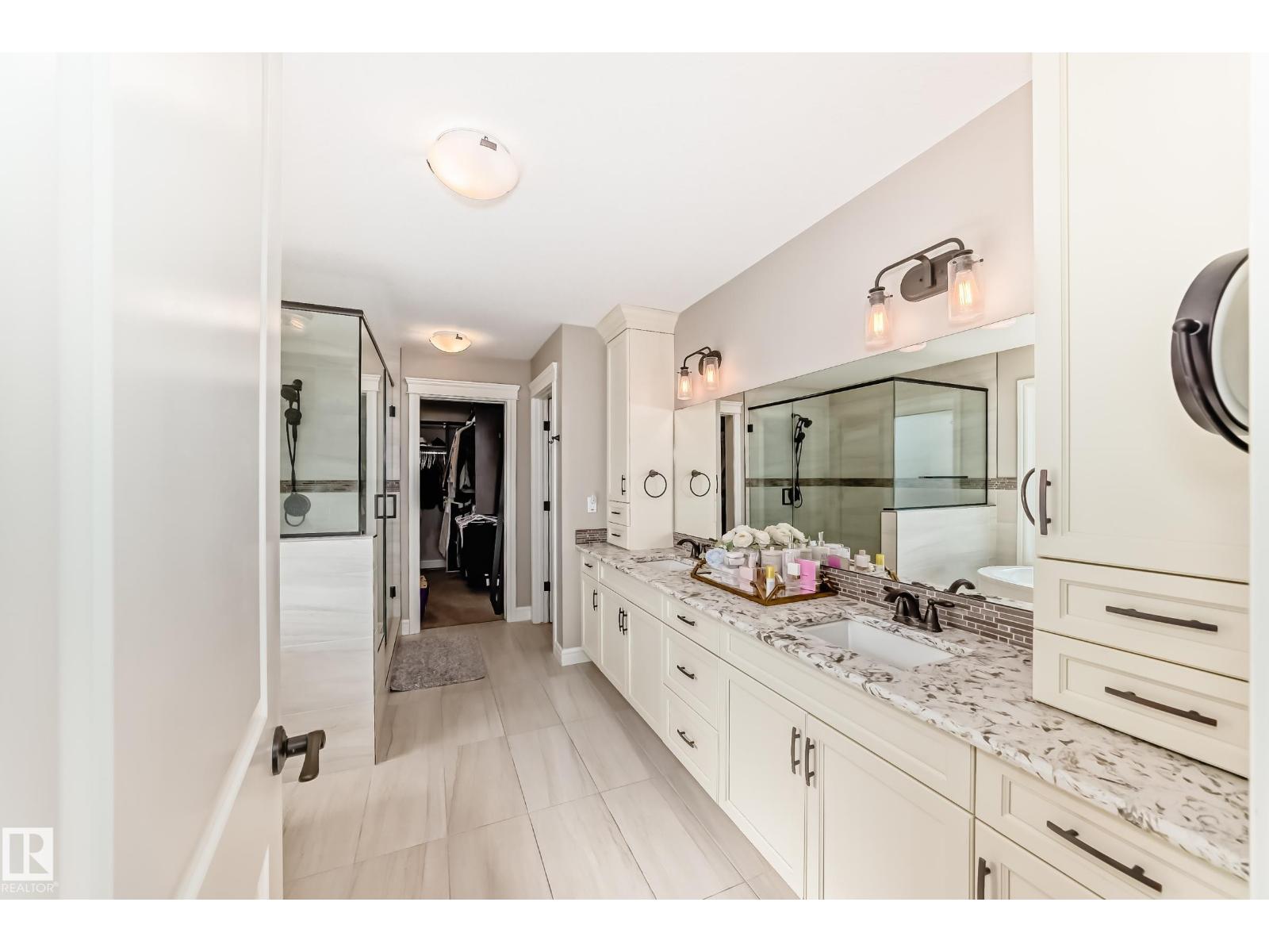 9034 24 AVE SW - Image 29
