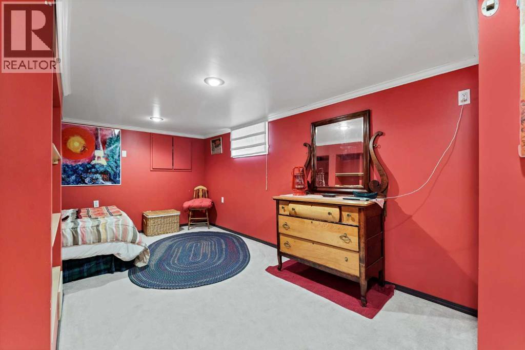 335 1 Street Southeast - Photo 35