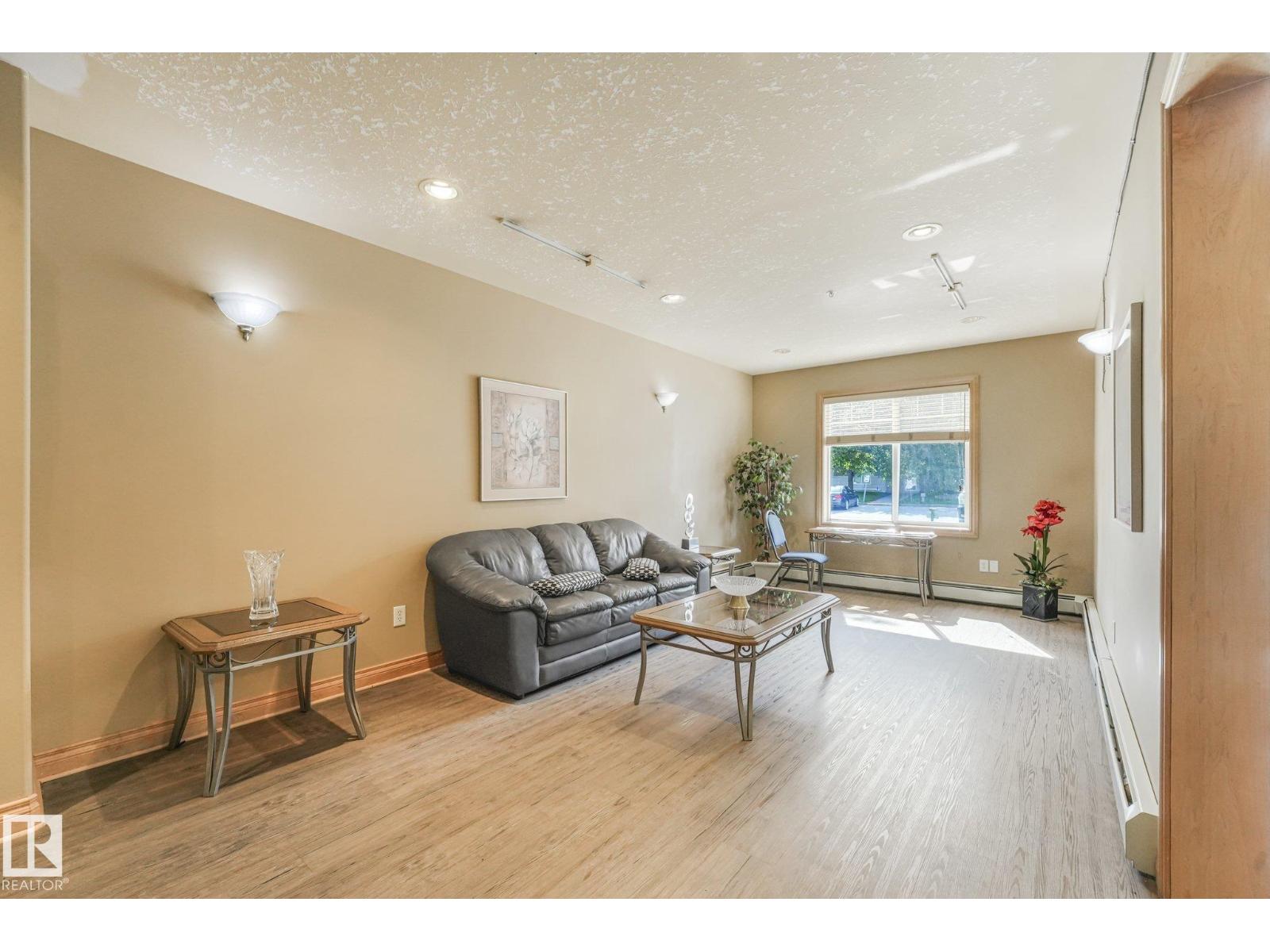 #A 214 78 MCKENNEY AV - 51