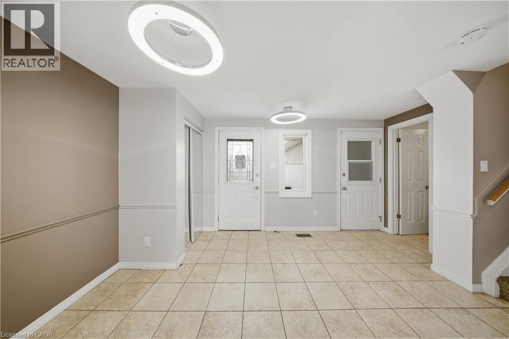 279 AUDEN Road, Guelph — photo 3