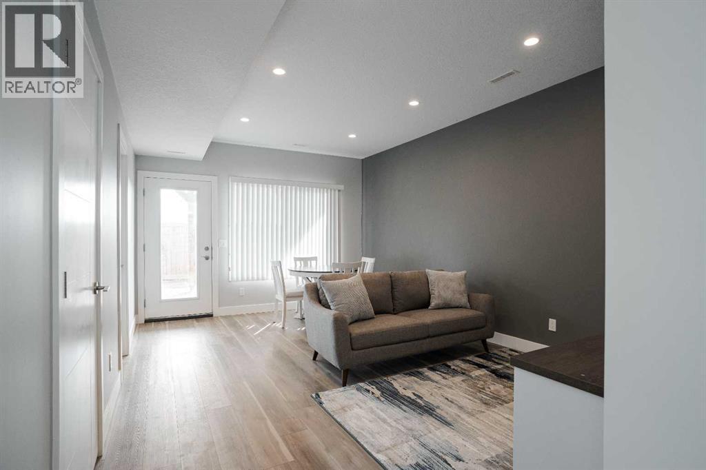 728 Athabasca Avenue - Image 31