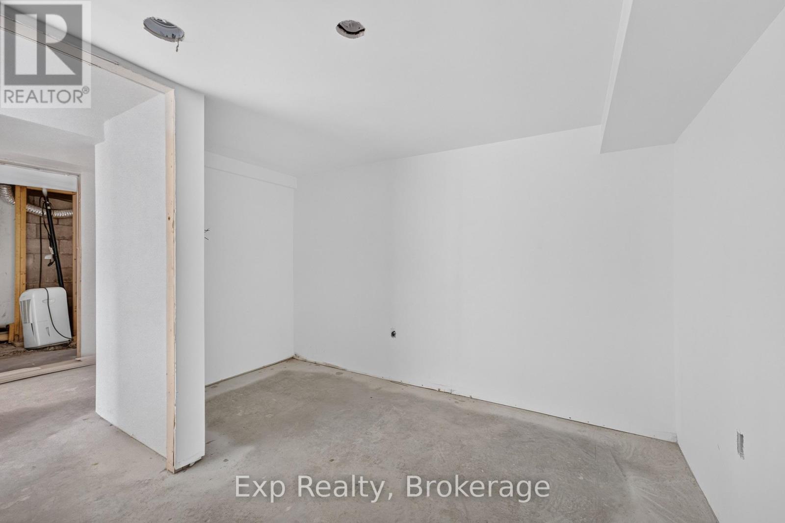 15 REDDEN STREET - 29