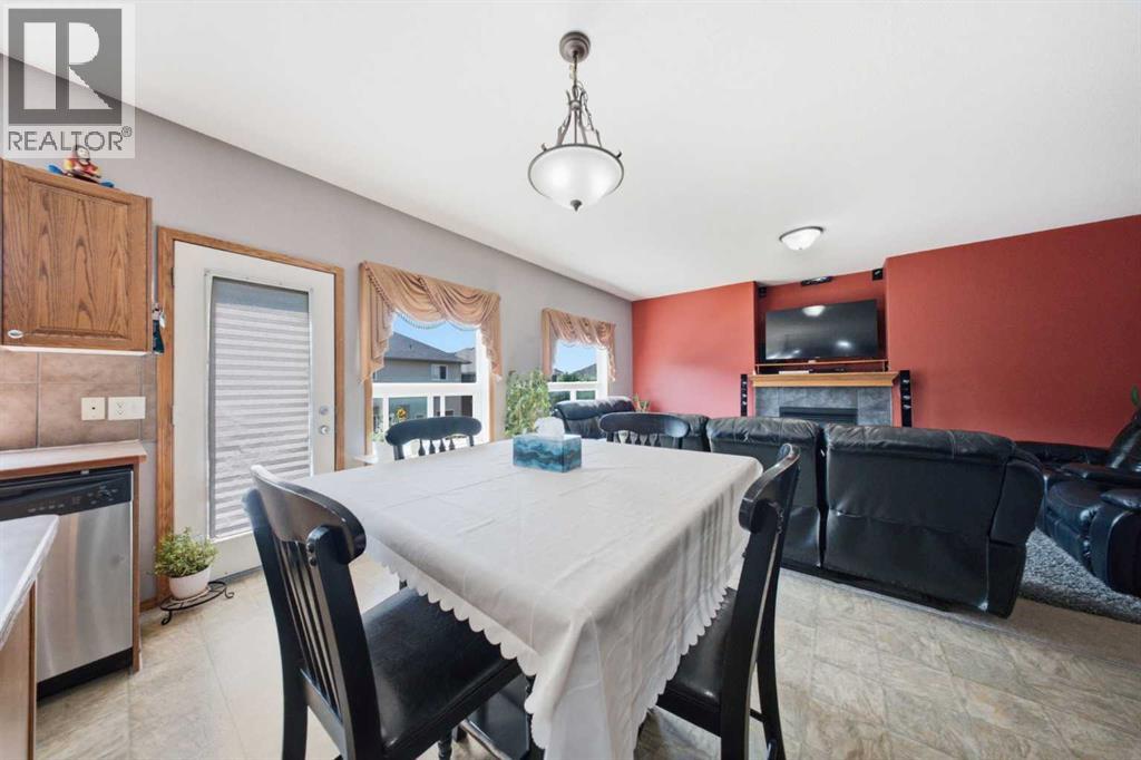 154 Saddleland Close NE - 21