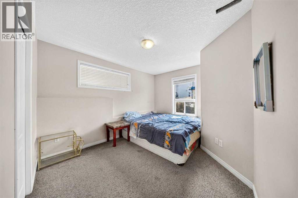 154 Saddleland Close NE - 33