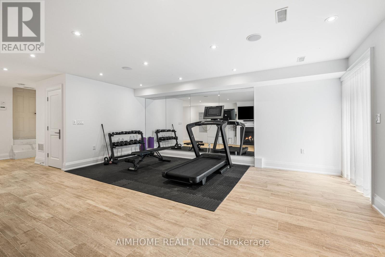 191 GLENGARRY AVENUE - 36