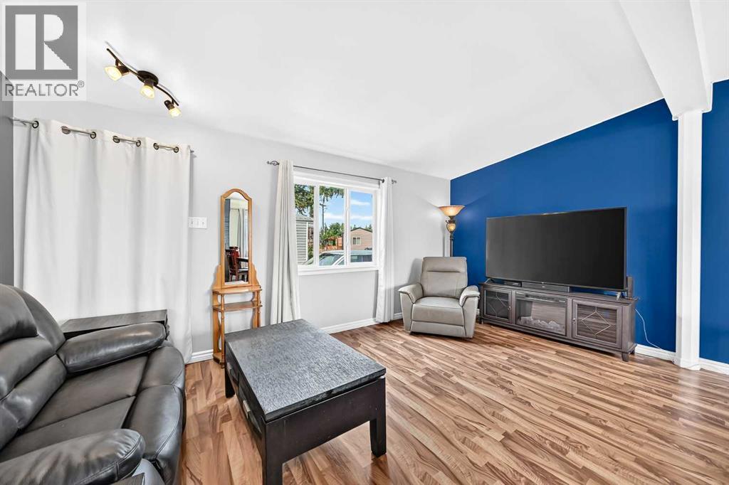 63, 6220 17 Avenue SE - 5