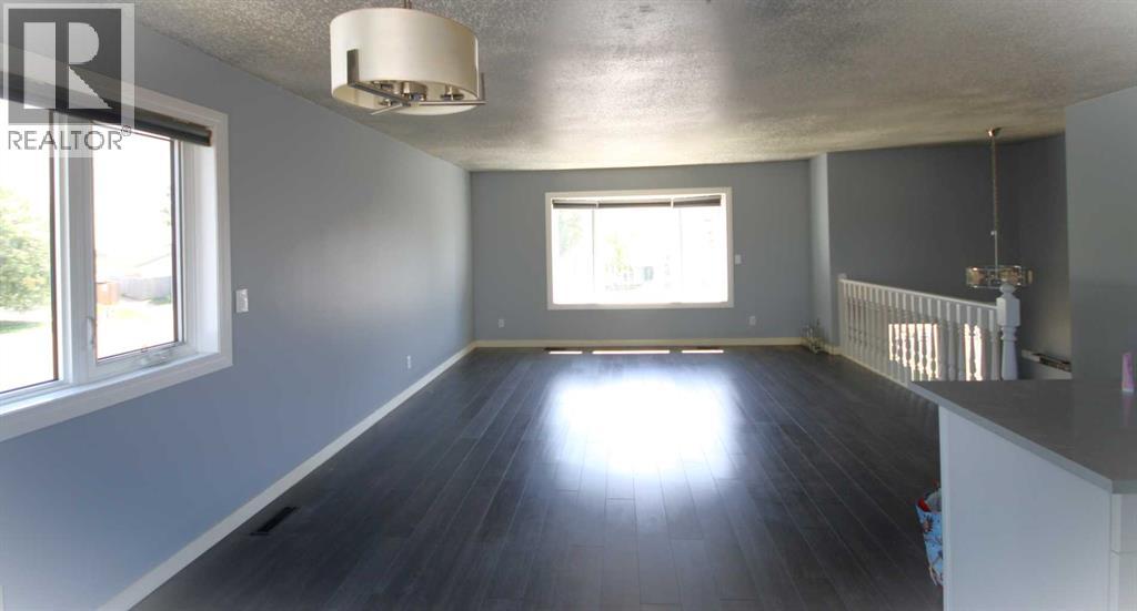 209 Strathaven Bay - Photo 8
