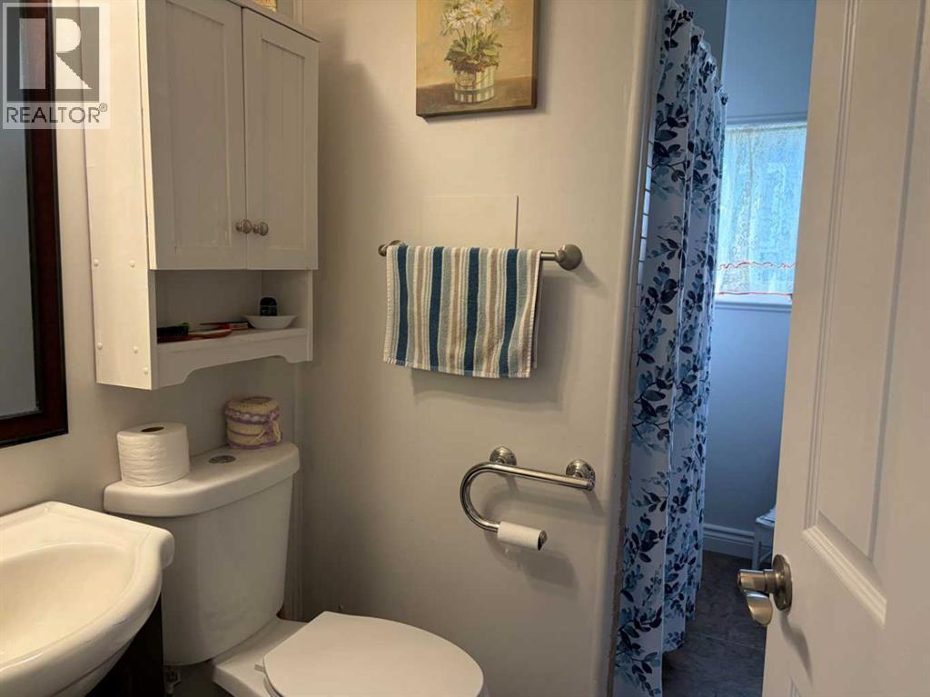 4618 53 Street - Image 8