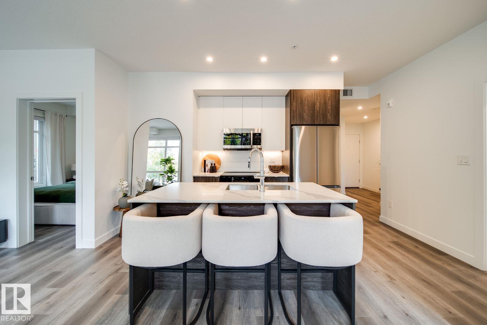 10015 113 Street NW - Photo 23
