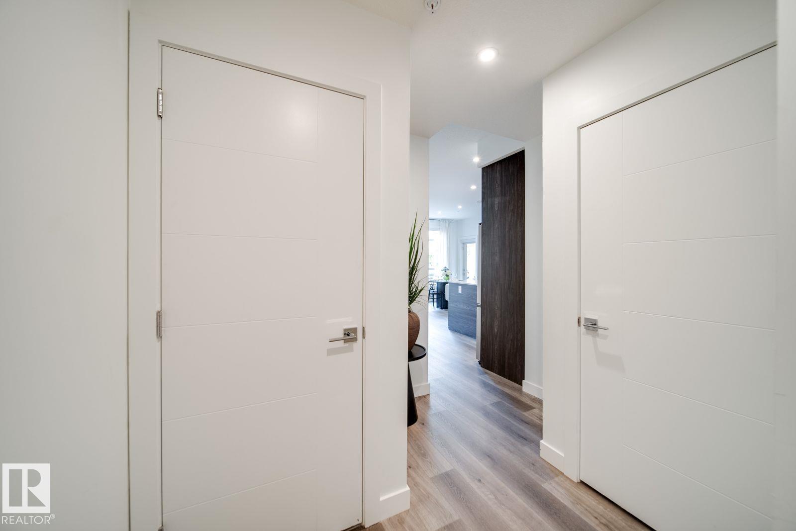 10015 113 Street NW - Photo 18