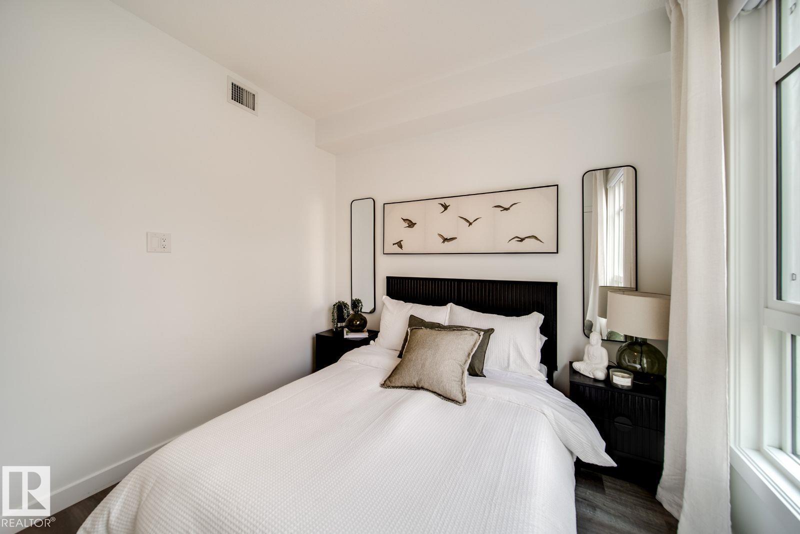 10015 113 Street NW - Photo 37