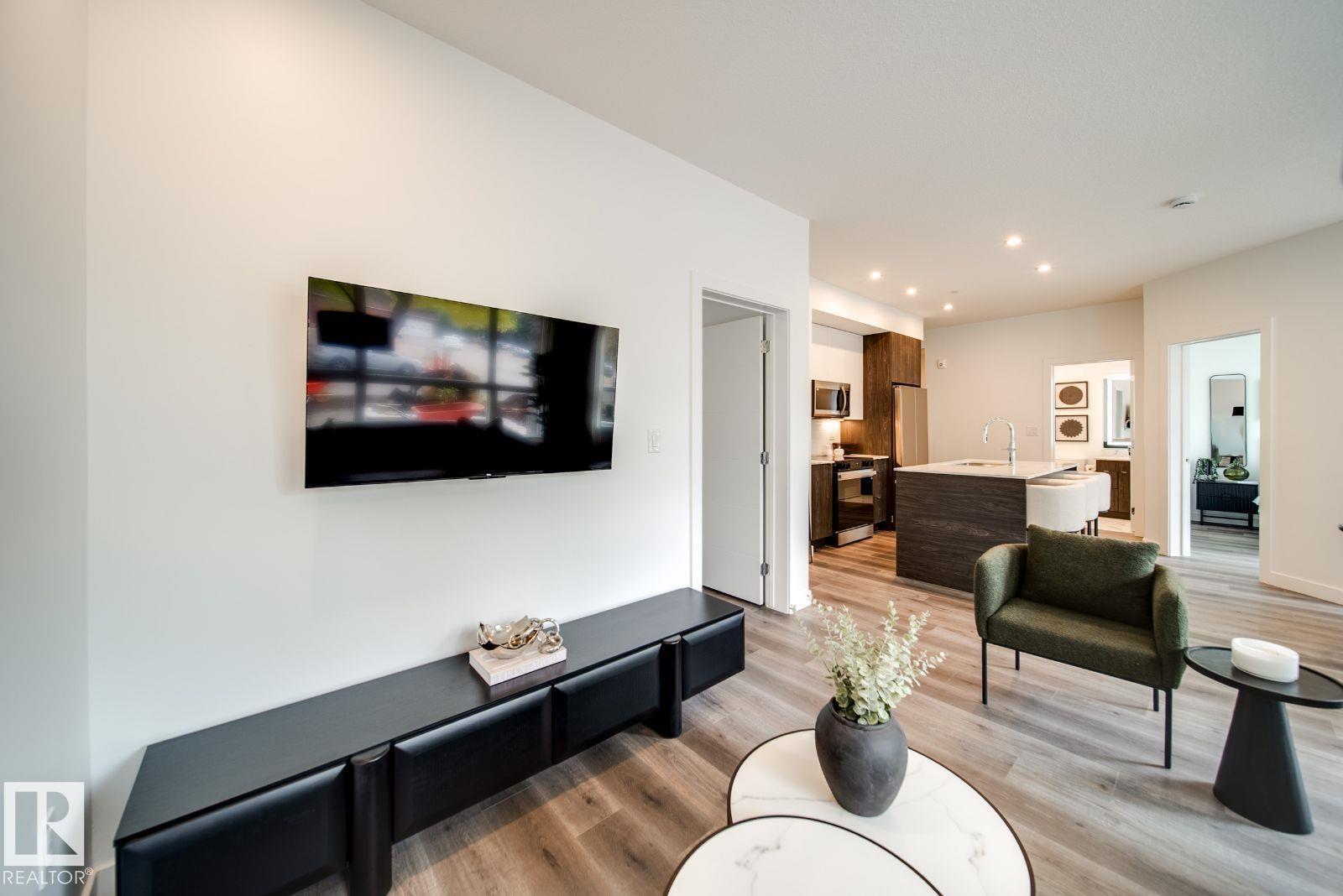 10015 113 Street NW - Photo 30