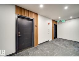 10015 113 St Nw, Edmonton, AB T5K0S8 Photo 63