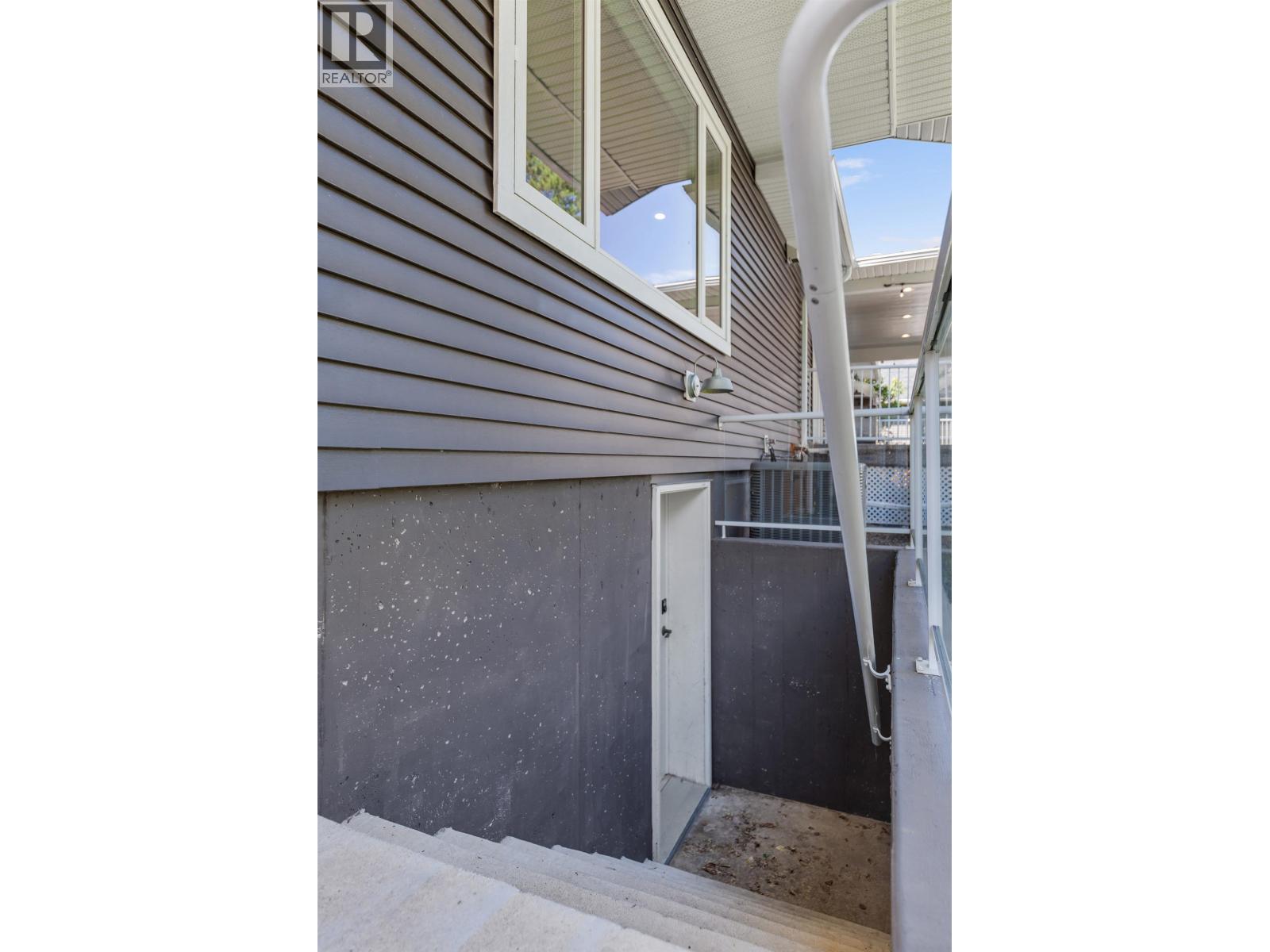 10246 JUTLAND ROAD - 28