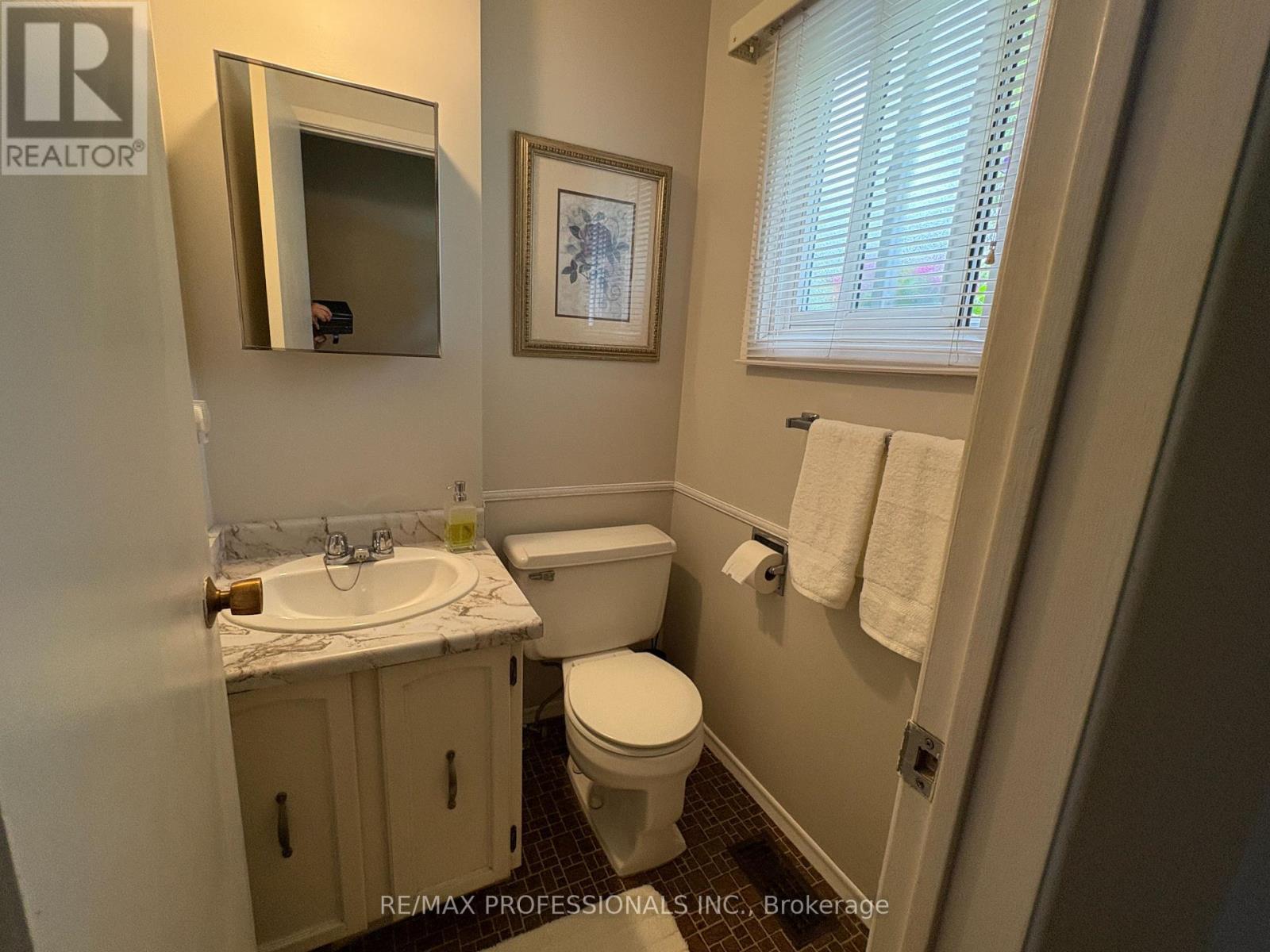 ##2 3345 SILVERADO DRIVE - Image 12