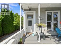 1272 Centre Rd, Victoria, BC V8T1K3 Photo 46