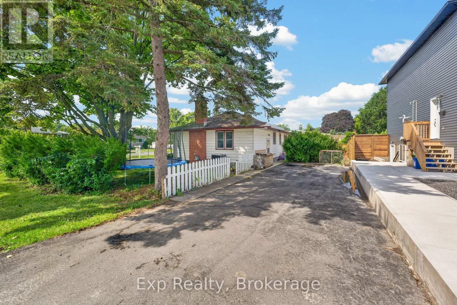 15 REDDEN STREET - 35