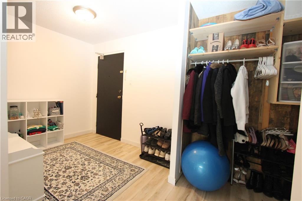 55 GREEN VALLEY Drive Unit# 1014 — photo 2