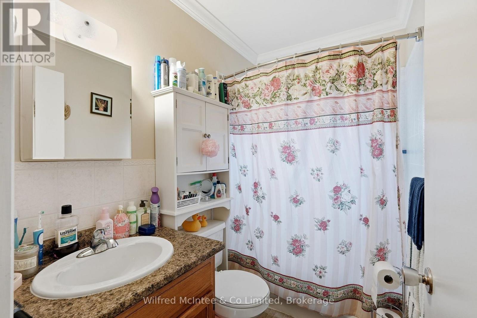 #12 303 WATERLOO STREET - Image 18