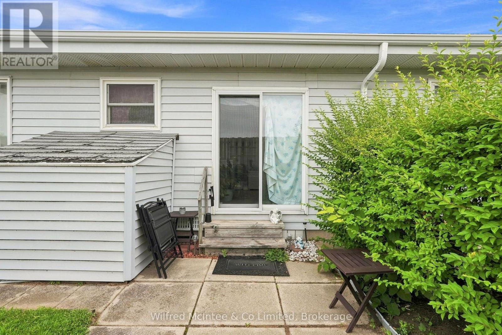 #12 303 WATERLOO STREET - Image 21