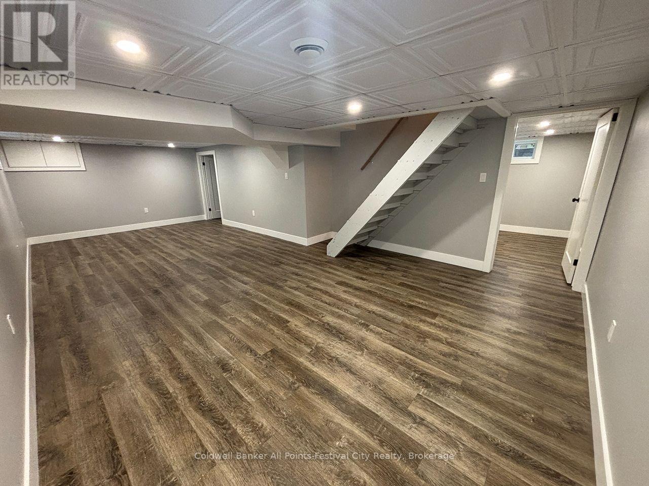 13 WATERLOO STREET N - Image 5