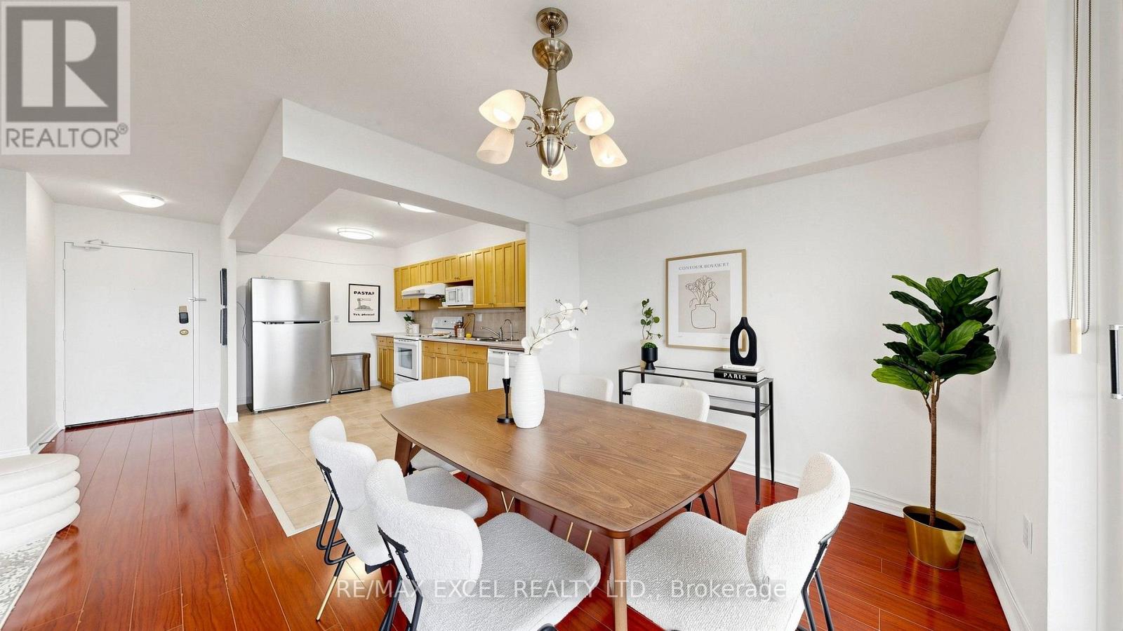#1011 350 SENECA HILL DRIVE - 13