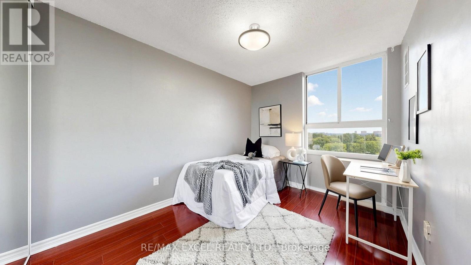 #1011 350 SENECA HILL DRIVE - 24