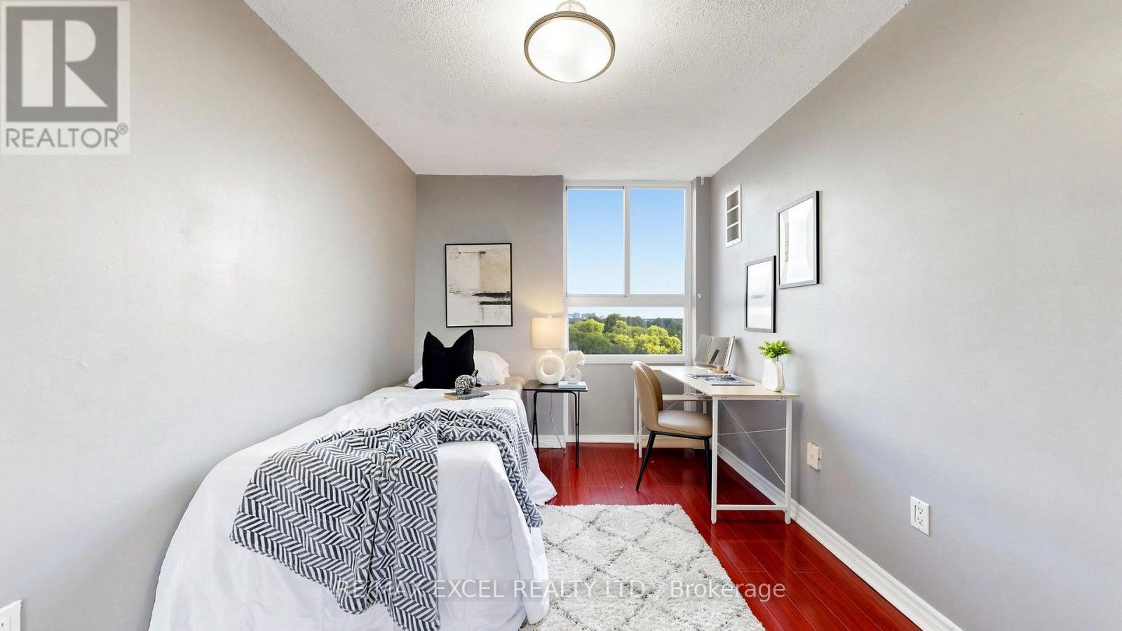 #1011 350 SENECA HILL DRIVE - 25