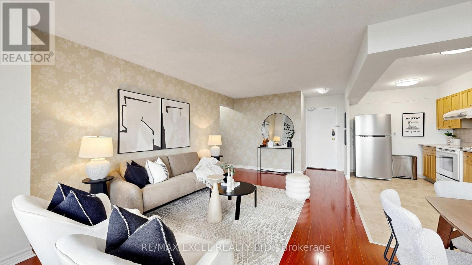 #1011 350 SENECA HILL DRIVE - 8