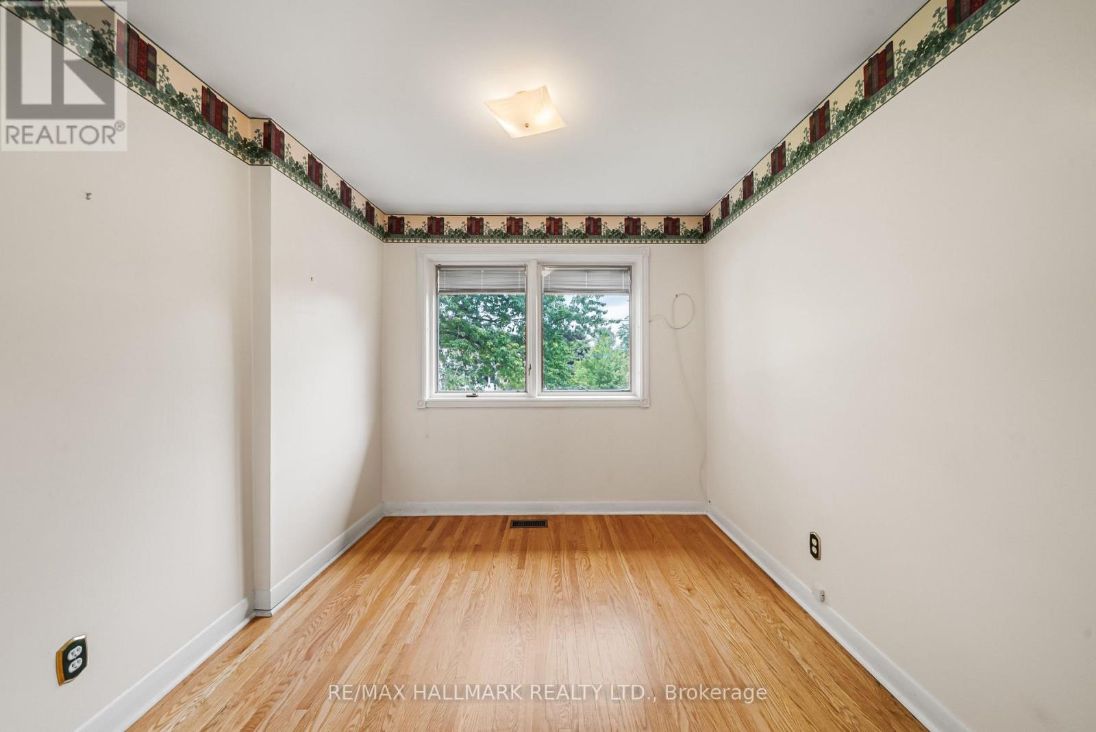 17 GREENYARDS DRIVE - 29