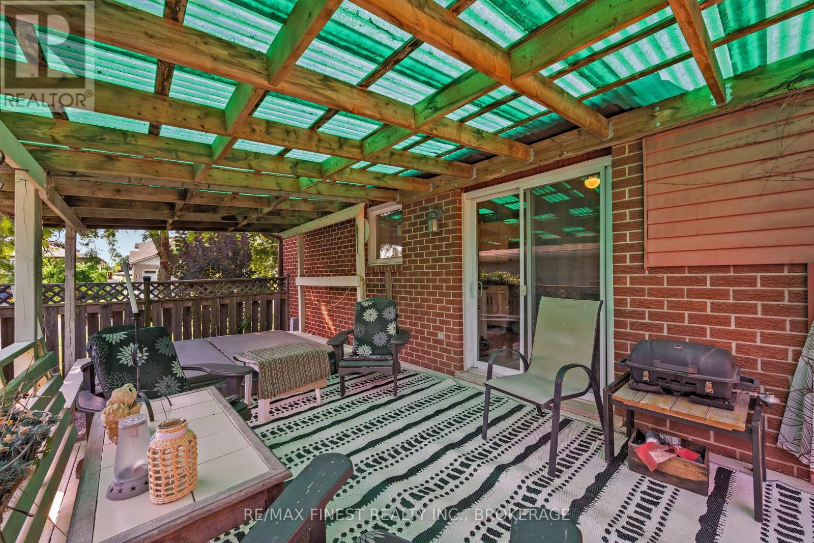 105 GRENADIER DRIVE - 12