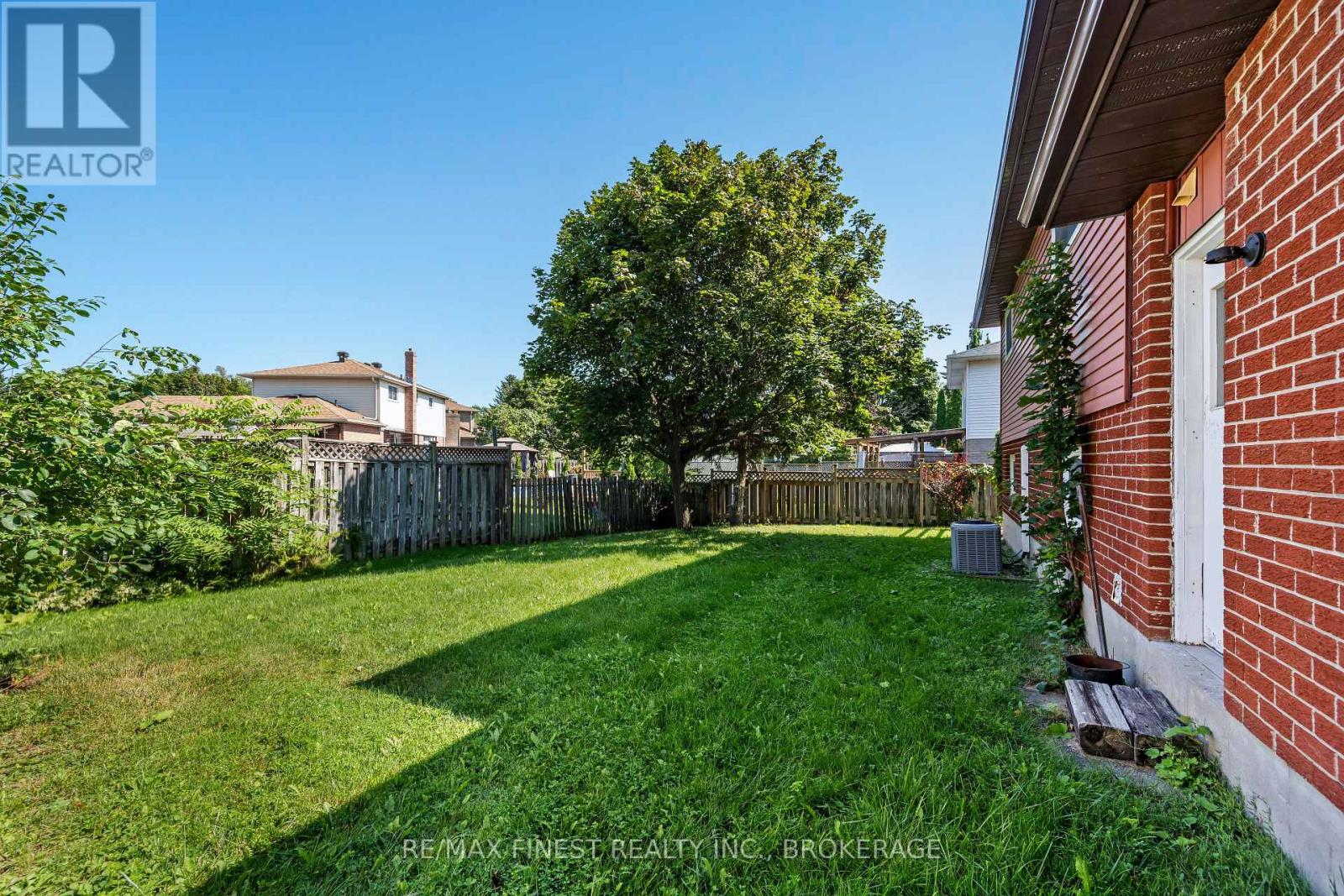 105 GRENADIER DRIVE - Image 43