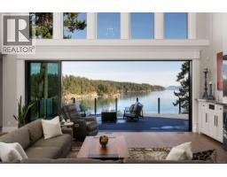 Media - 10865 Fernie Wynd Rd, North Saanich, BC V8L5H8 Photo 6