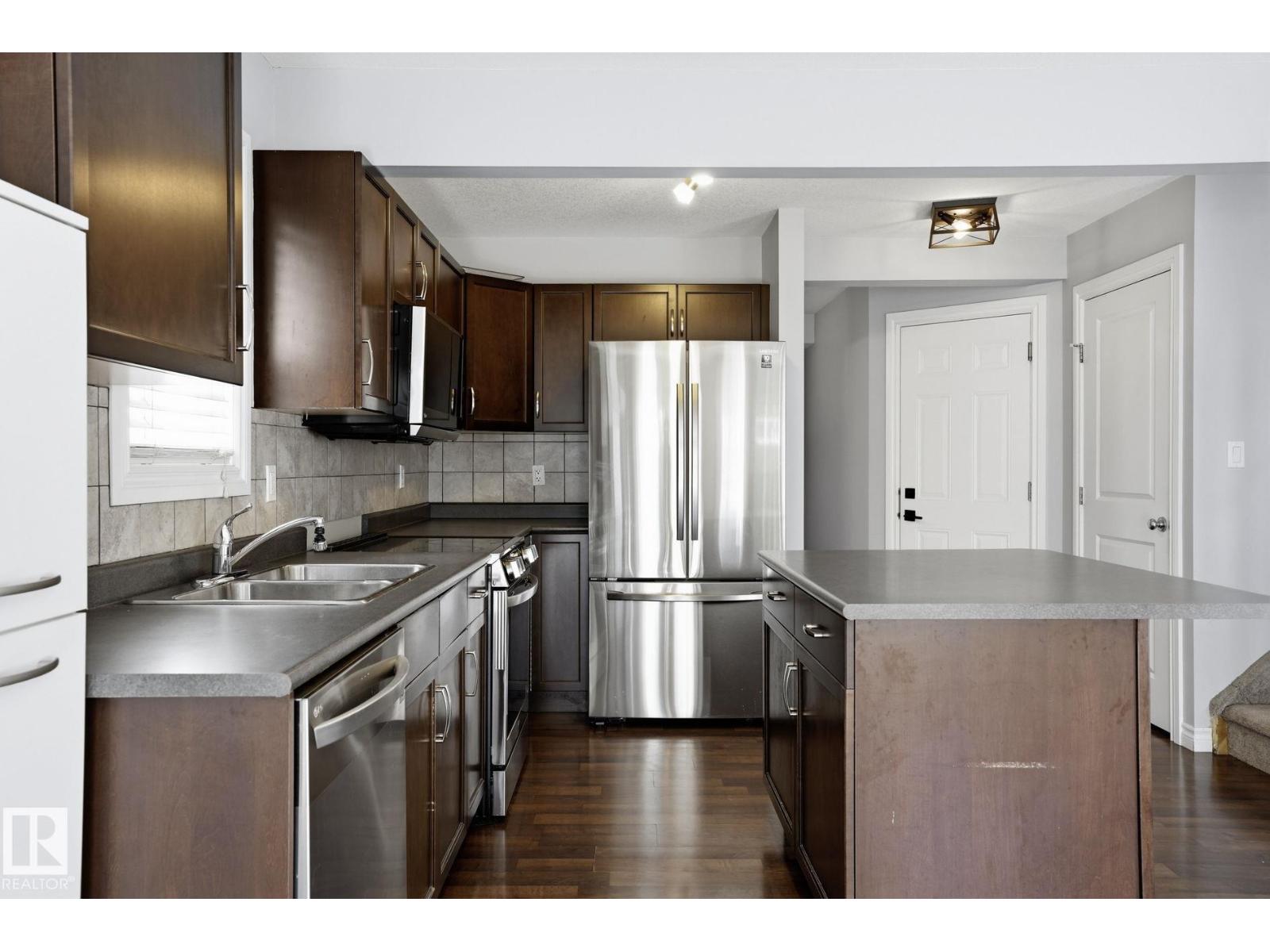#26 85 SPRUCE VILLAGE DR W - Image 11