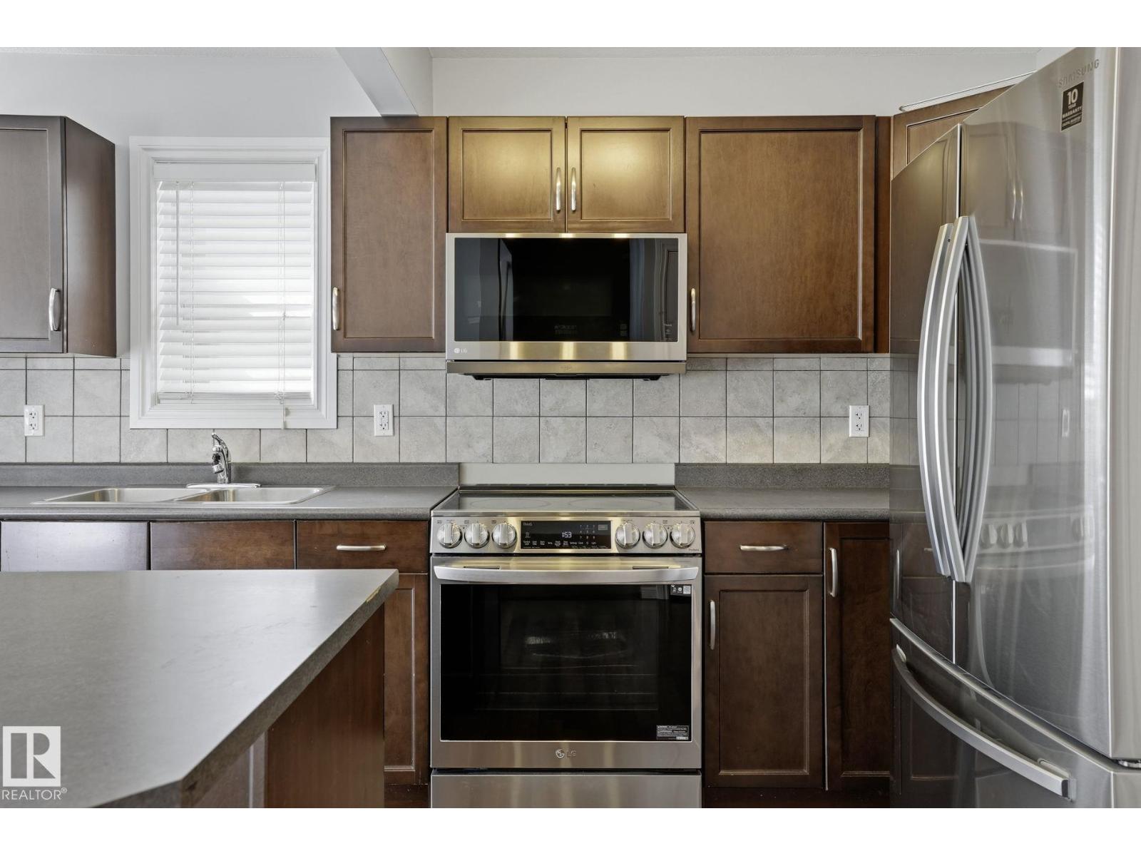 #26 85 SPRUCE VILLAGE DR W - Image 12