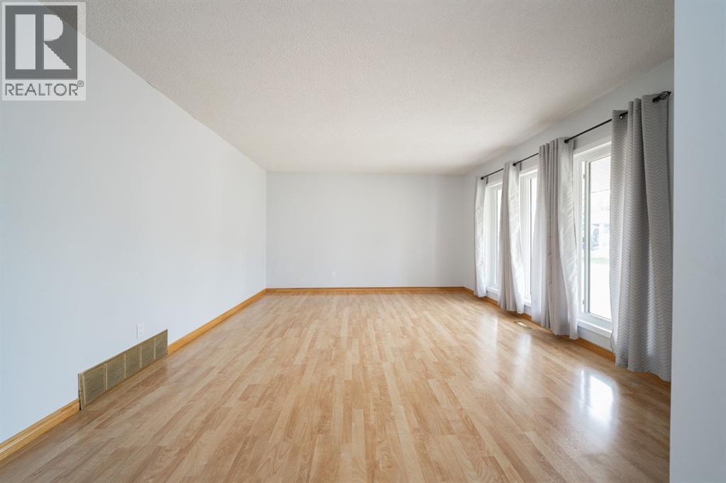 157 Torrie Crescent - Photo 6