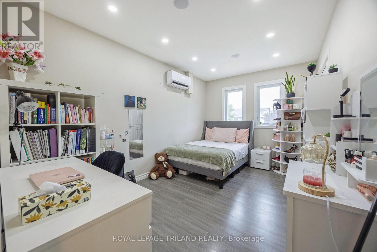 202 PINE VALLEY DRIVE - 26
