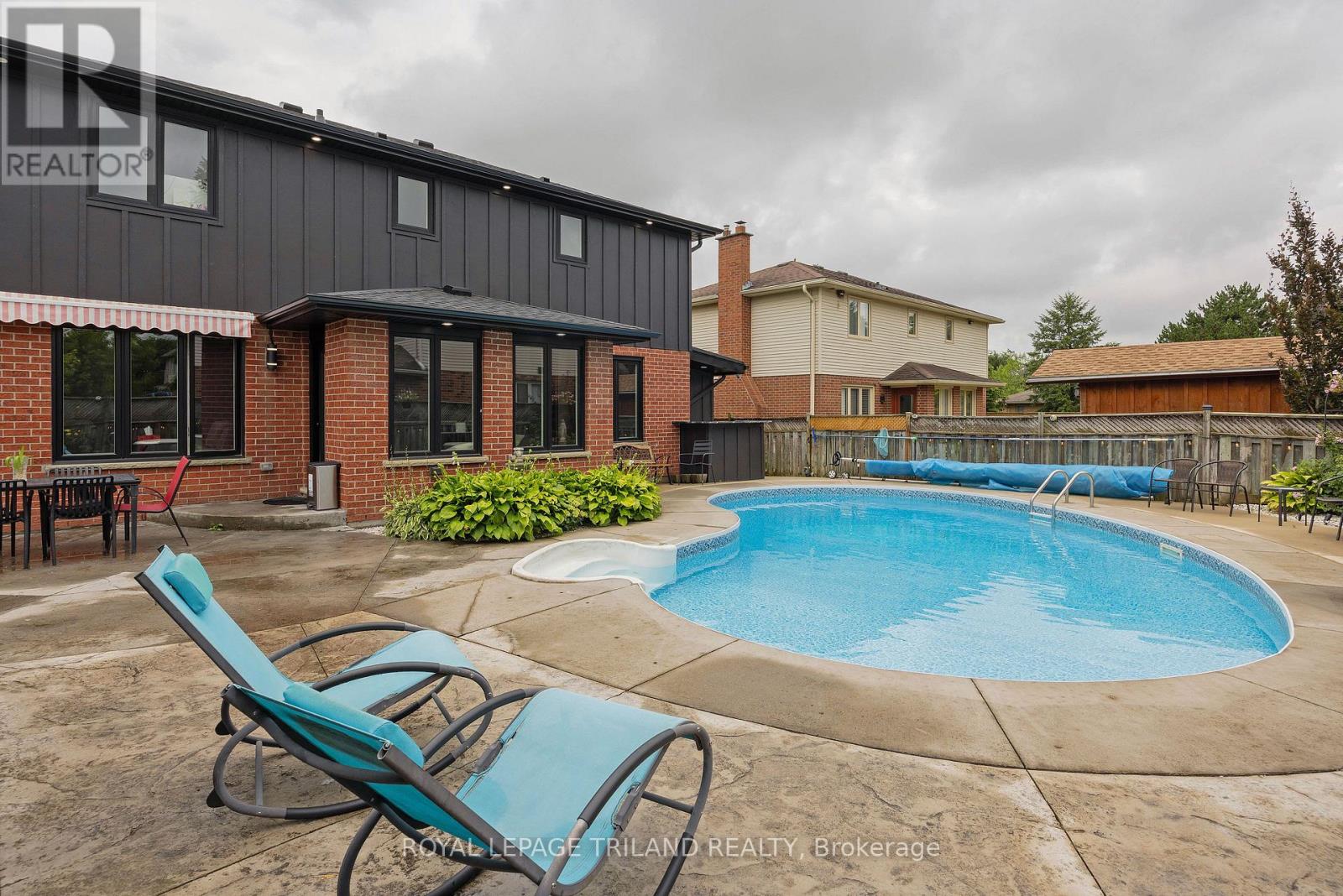 202 PINE VALLEY DRIVE - Image 37