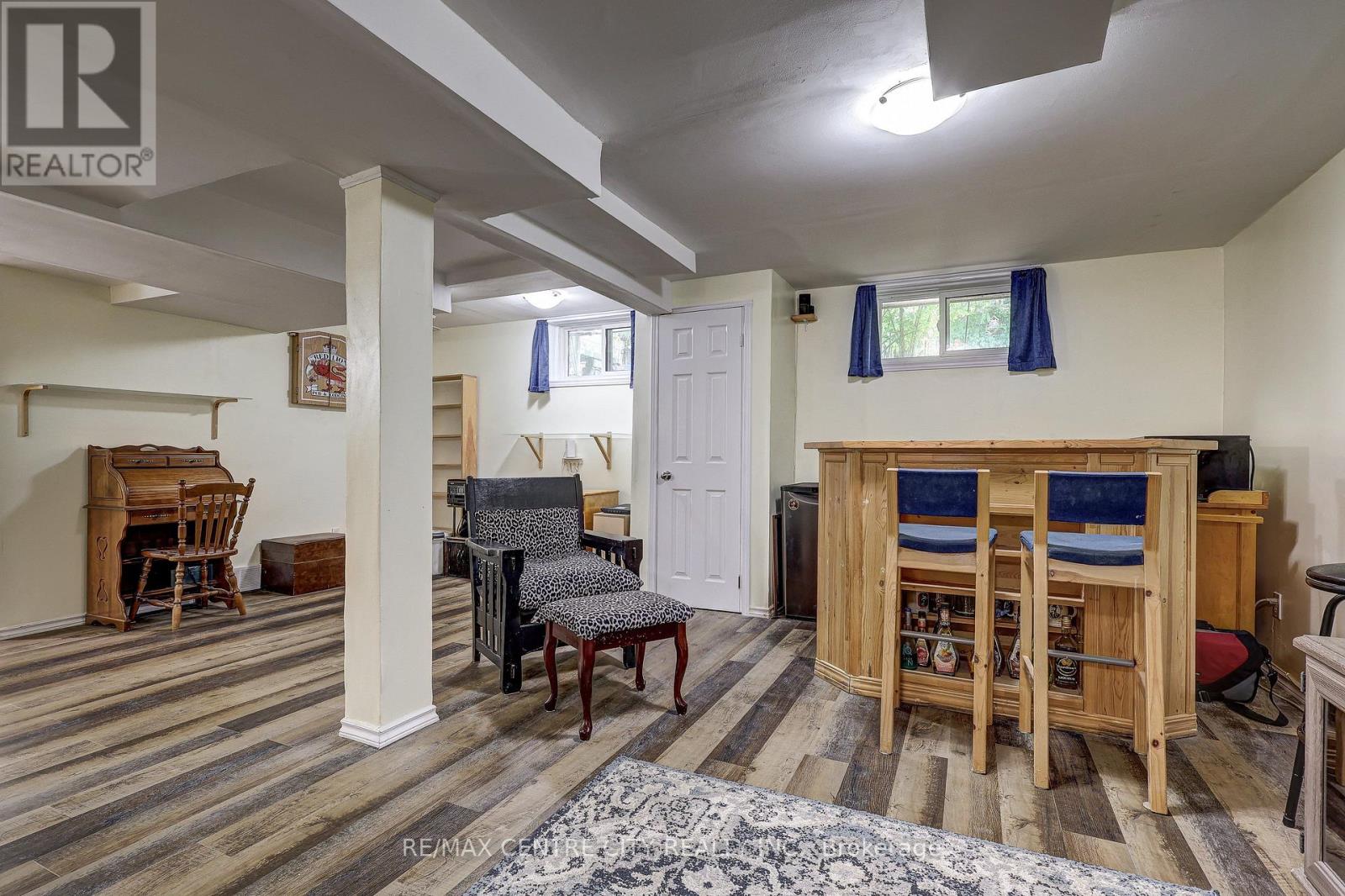 48 CLARENDON CRESCENT - Image 39