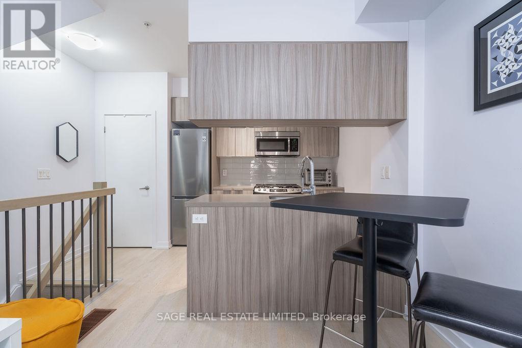 #TH3 150 BROADVIEW AVENUE - 6