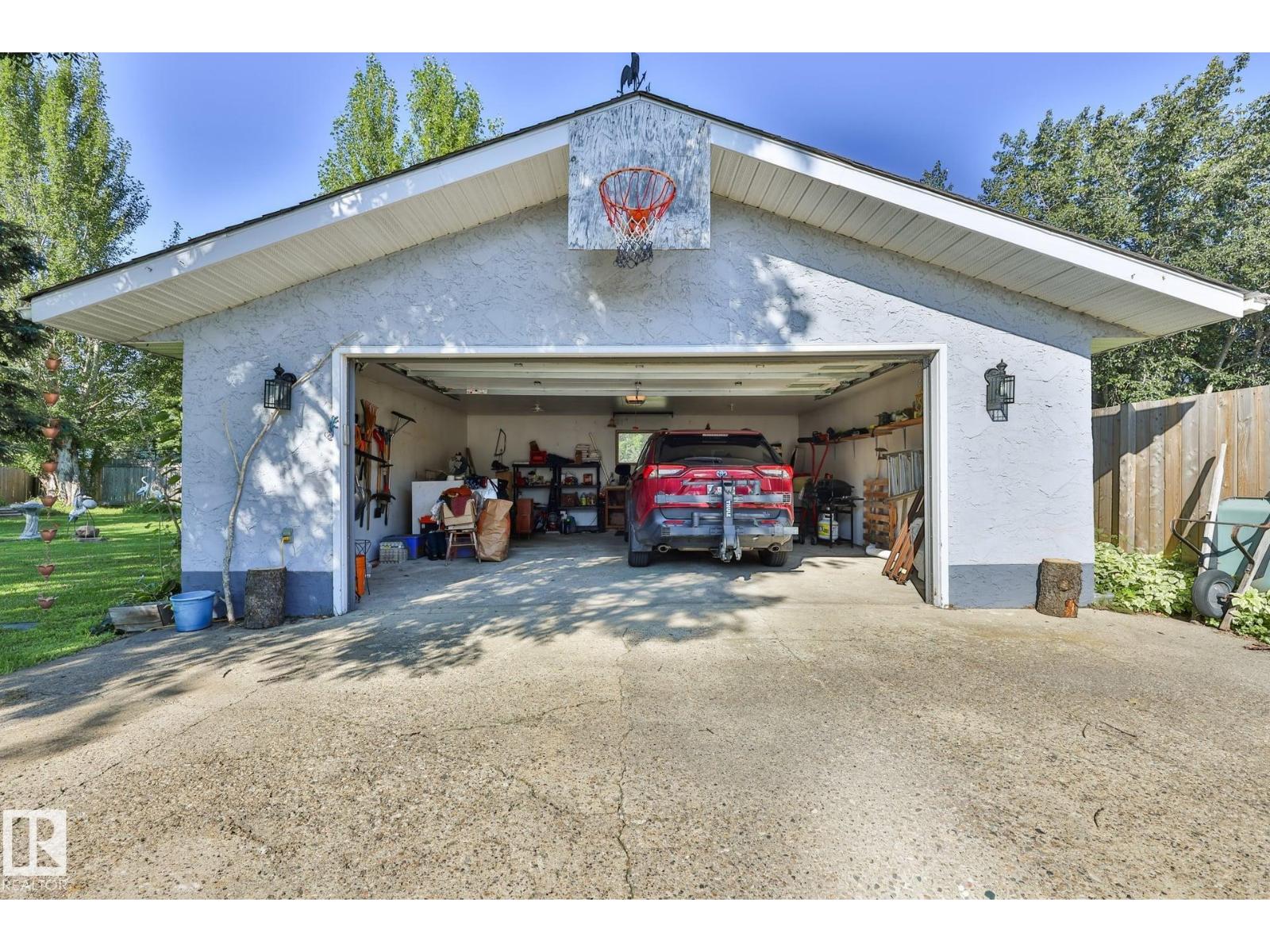 8932 187 Street NW - Photo 36