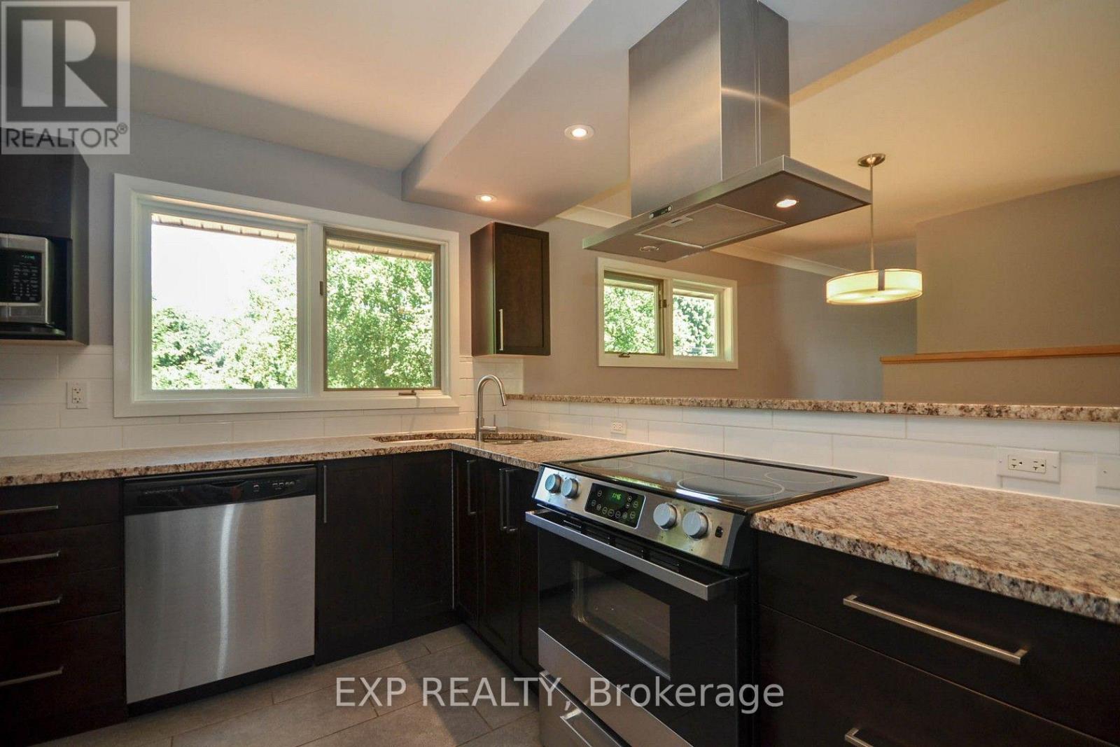 Photos were taken prior to the current tenancy
