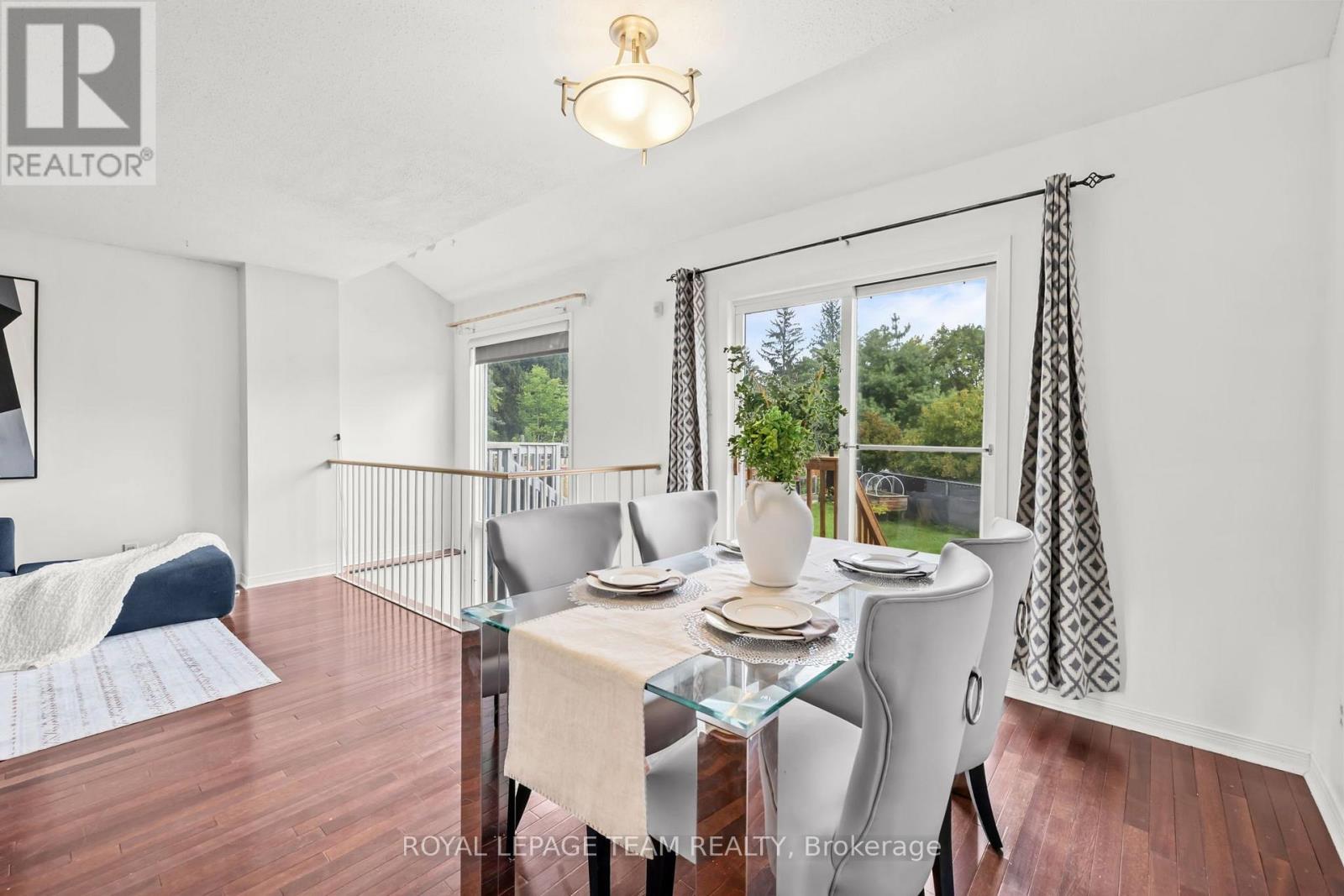 81 RUETER STREET - 9