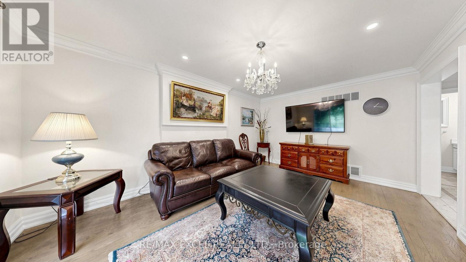 42 BLACKFOREST DRIVE - 12
